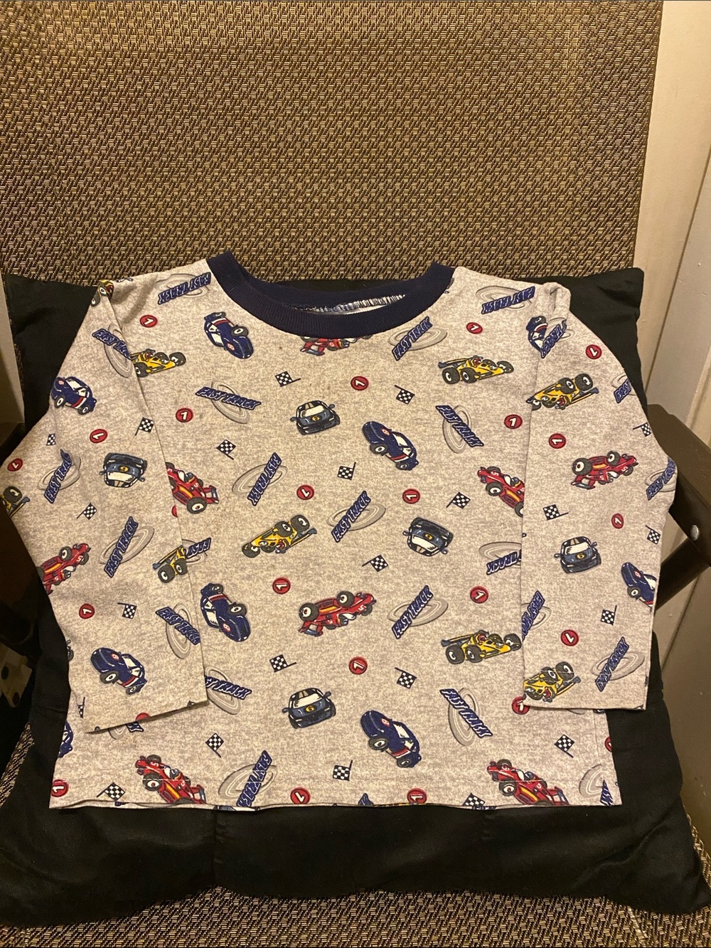 Garanimals Gray Long Sleeve Tee with Red, Yellow & Blue Race Cars. 3T (c)